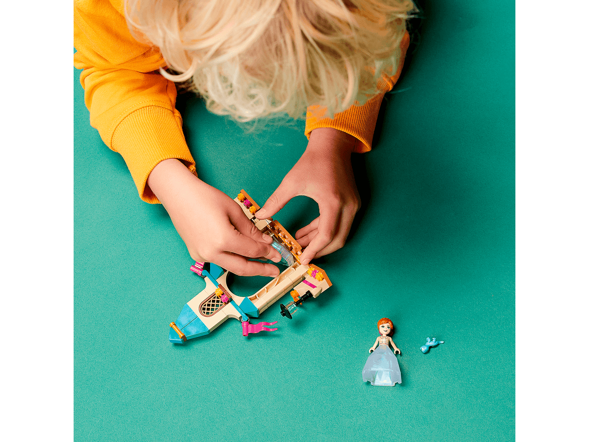 LEGO® 43198 Anna s Castle Courtyard - Disney Princess