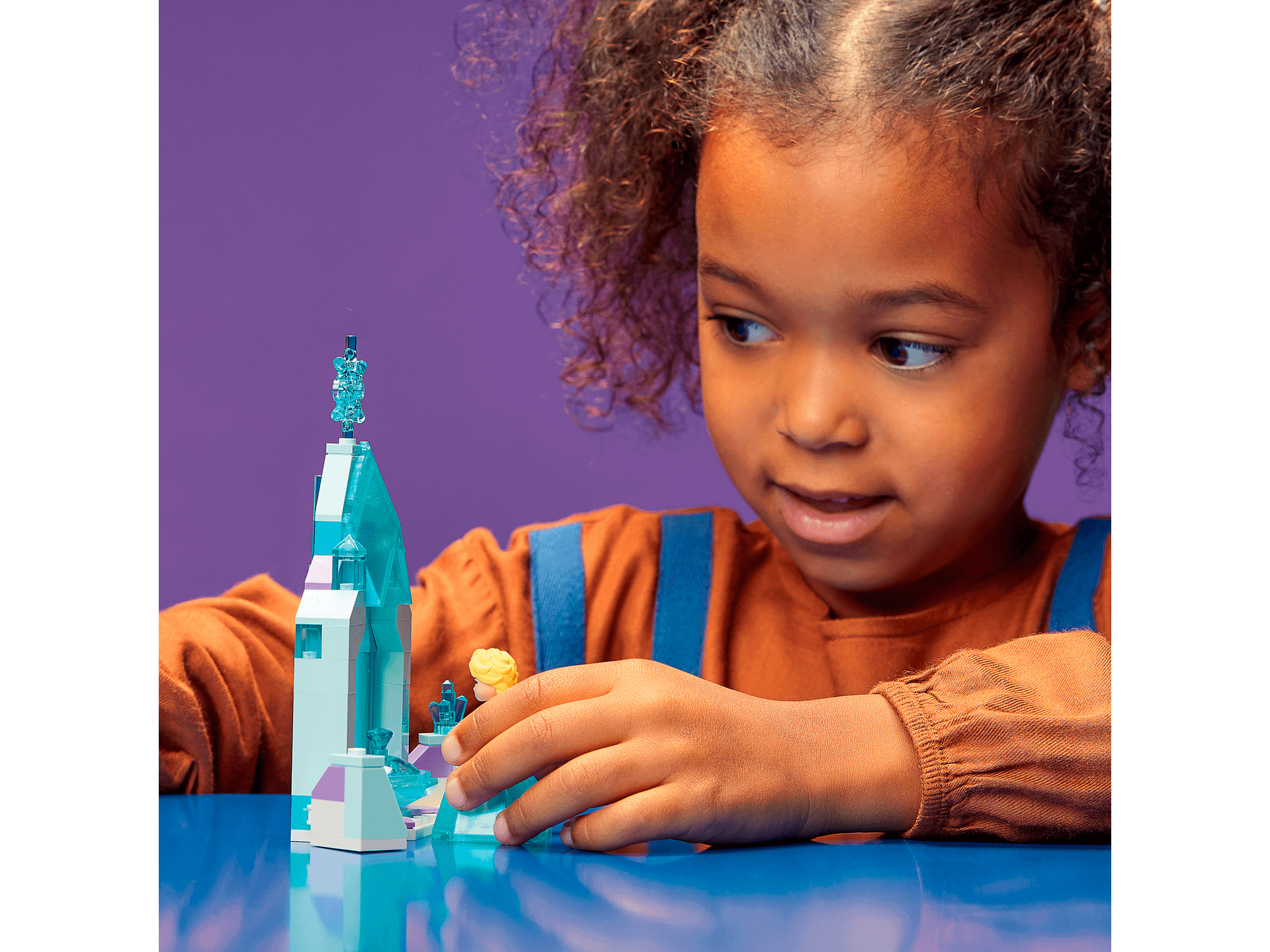 LEGO® 43199 Elsa s Castle Courtyard - Disney Princess