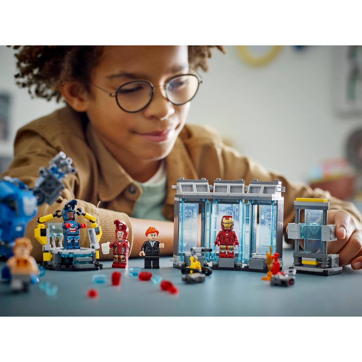 LEGO® 76315 Iron Man's Laboratory: Hall of Armor - Marvel Super Heroes