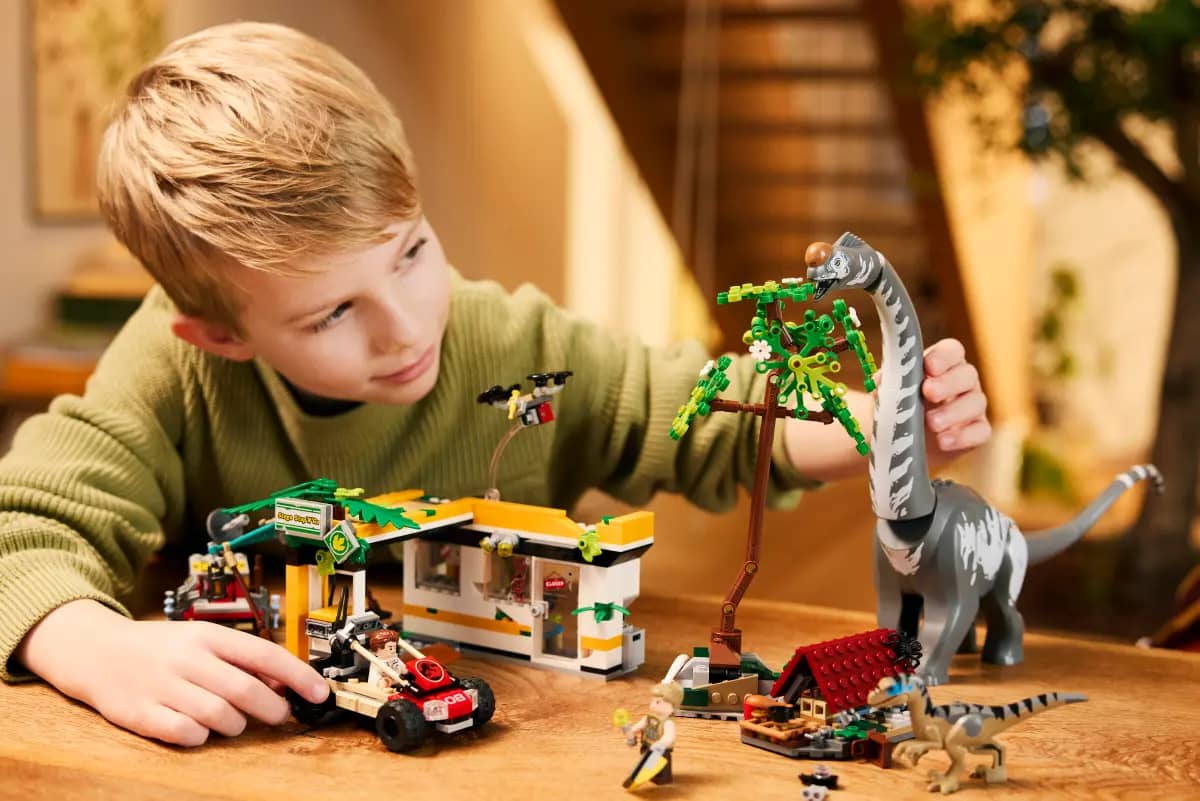 LEGO® 76973 Raptor & Titanosaurus Tracking Mission - Jurassic World™