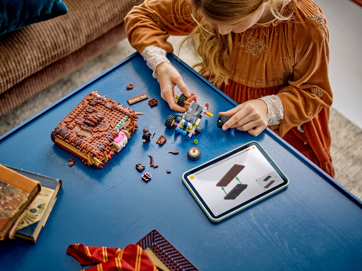 LEGO® 76449 Chomping Monster Book of Monsters - Harry Potter™