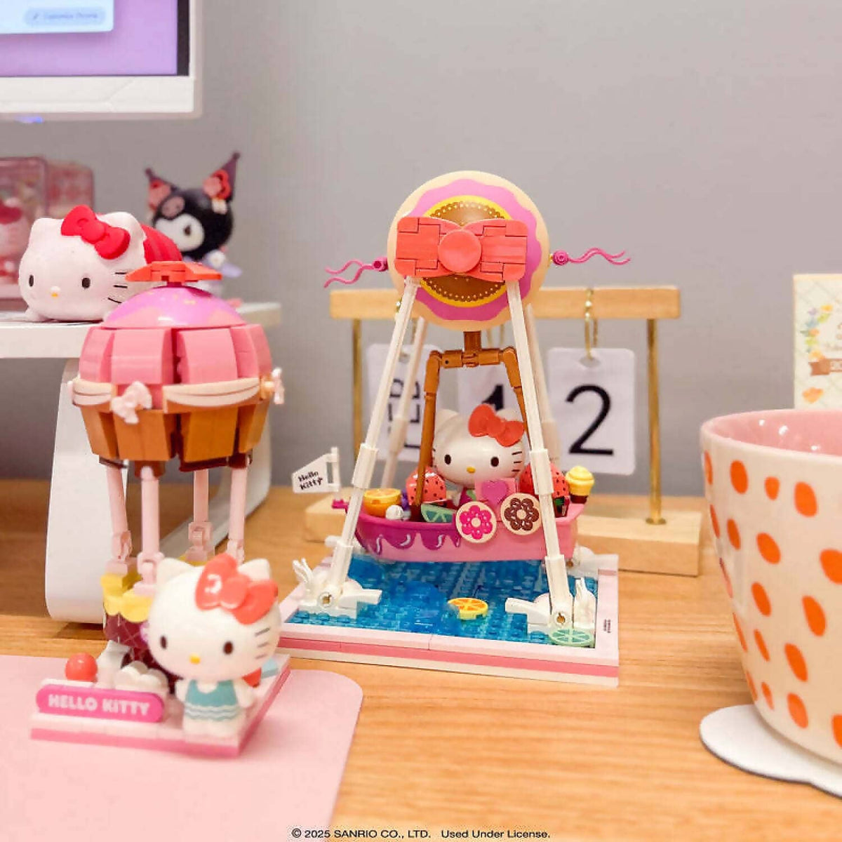 Hello Kitty - and Friends - YuMe Blocks Summer Wunderland - Hello Kitty Donut Ship 280 Pieces