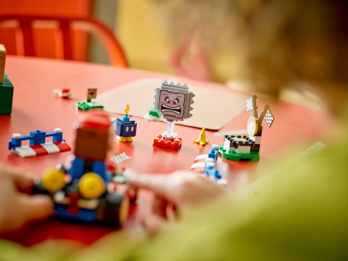 LEGO® 72043 Mario Kart - Interactive LEGO® Mario & Standard Kart - Super Mario™