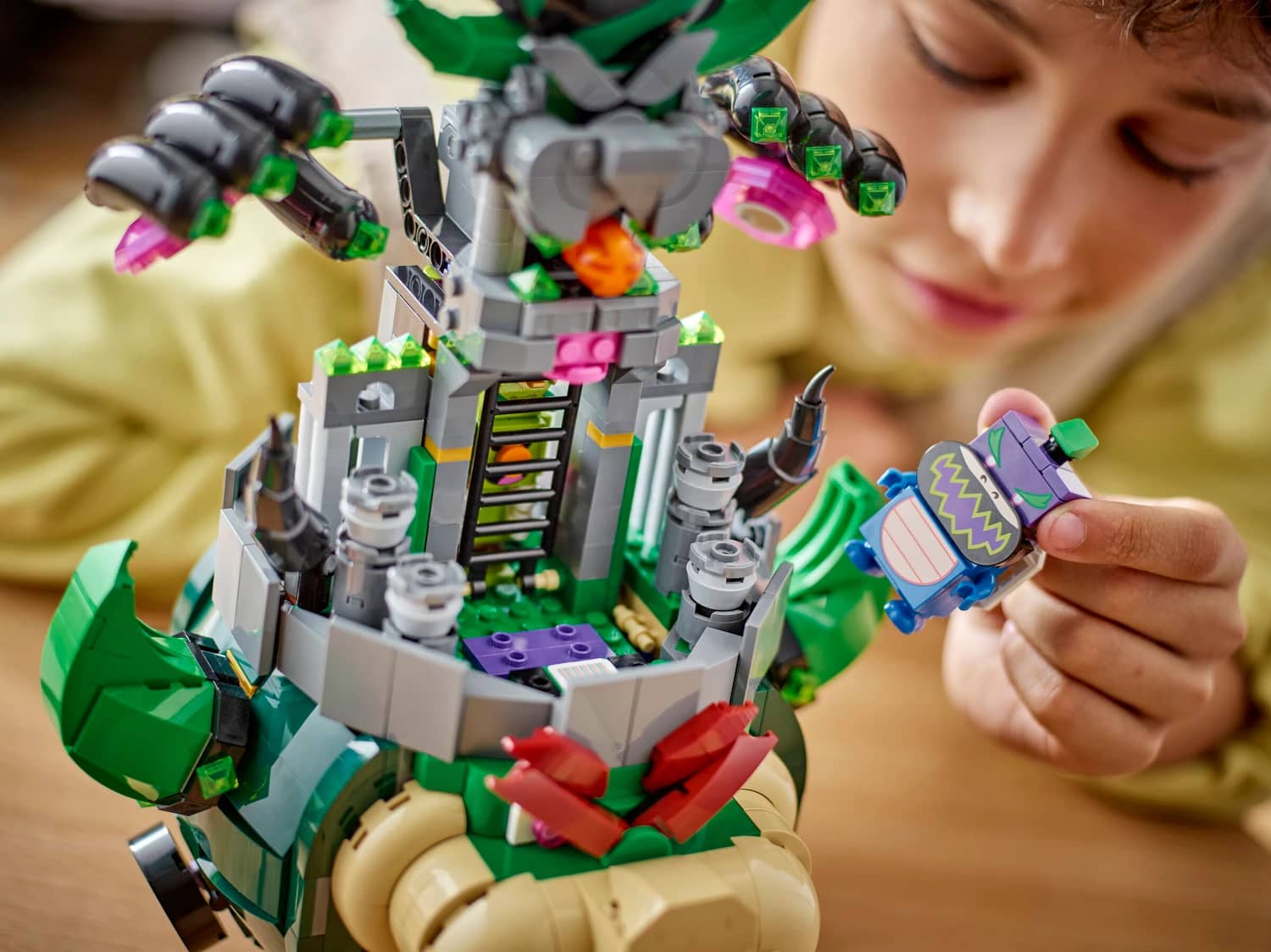 LEGO® 72042 Prince Florian & Castle Bowser - Super Mario™