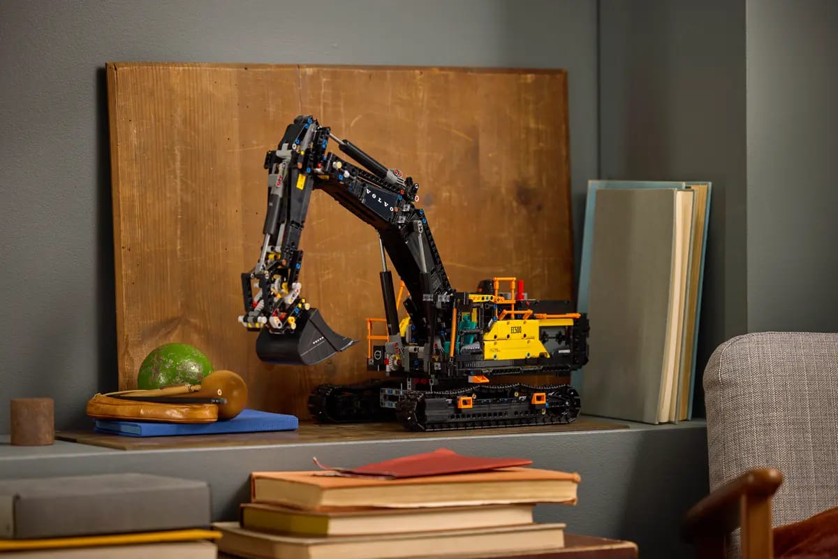 LEGO® 42215 Volvo EC500 Hybrid Excavator - Technic