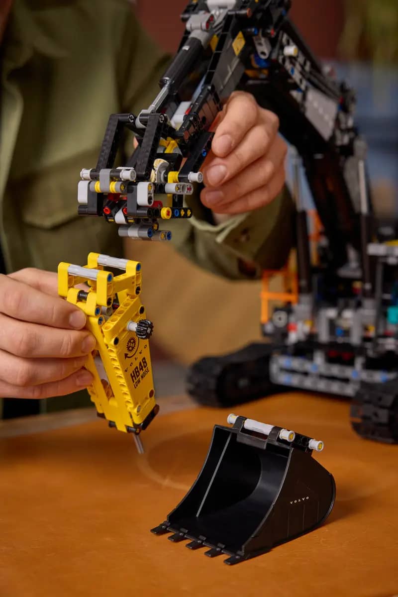 LEGO® 42215 Volvo EC500 Hybrid Excavator - Technic