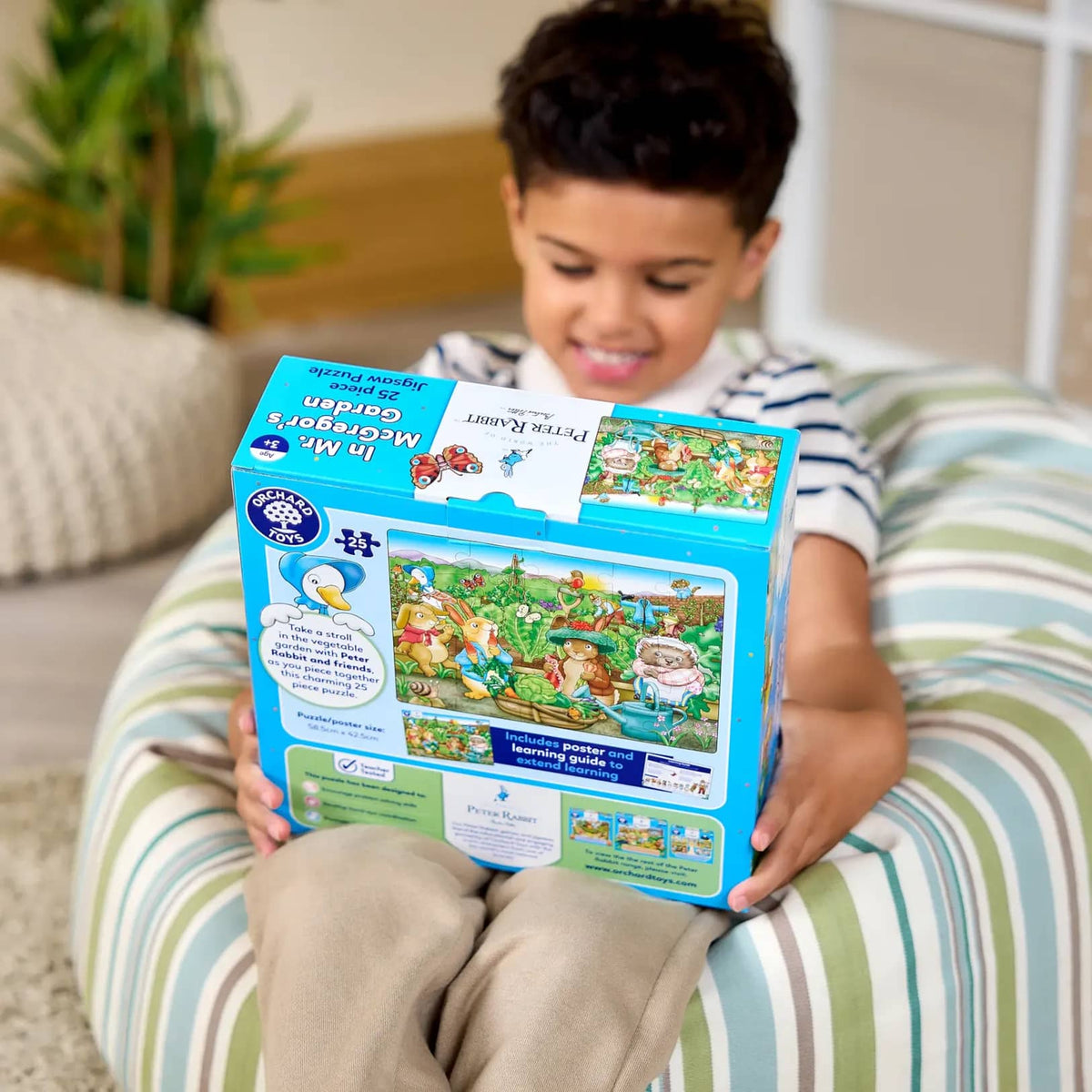 Orchard Toys - Peter Rabbit In Mr. McGregor's Garden jigsaw puzzle 25 Pieces