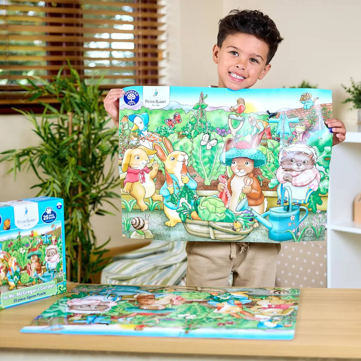 Orchard Toys - Peter Rabbit In Mr. McGregor's Garden jigsaw puzzle 25 Pieces