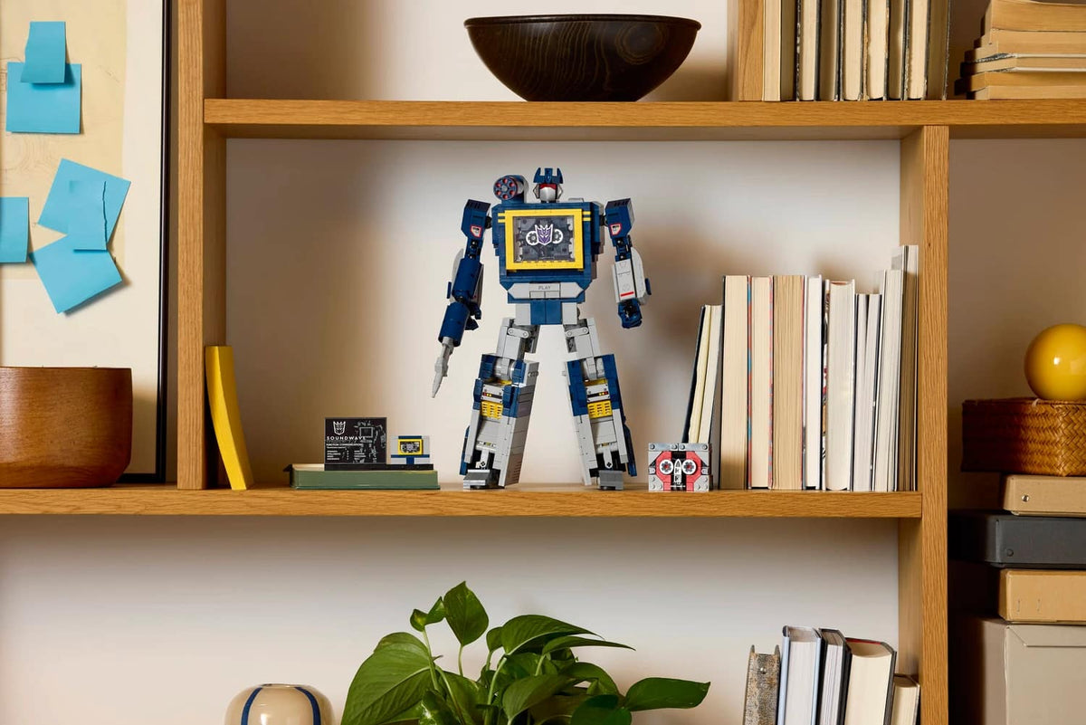 LEGO® 10358 Transformers: Soundwave - ICONS