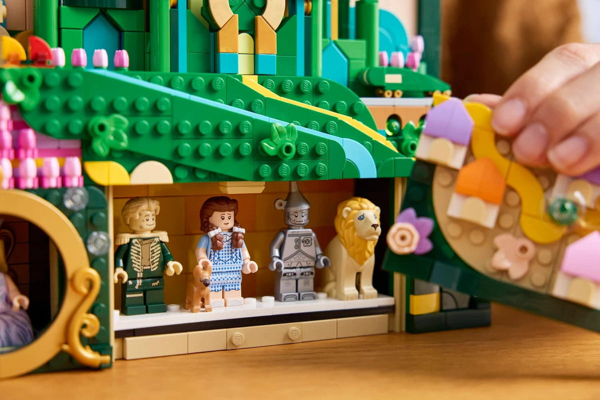 LEGO® 75685 Emerald City Wall Art - Wicked