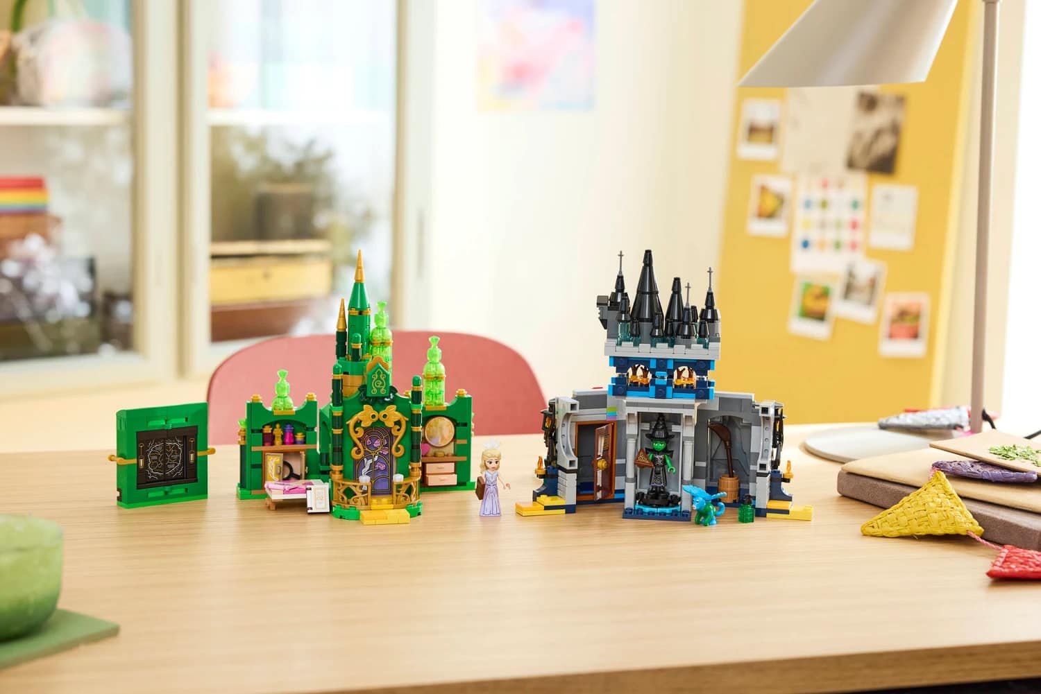 LEGO® 75689 Emerald City & Kiamo Ko Castle - Wicked