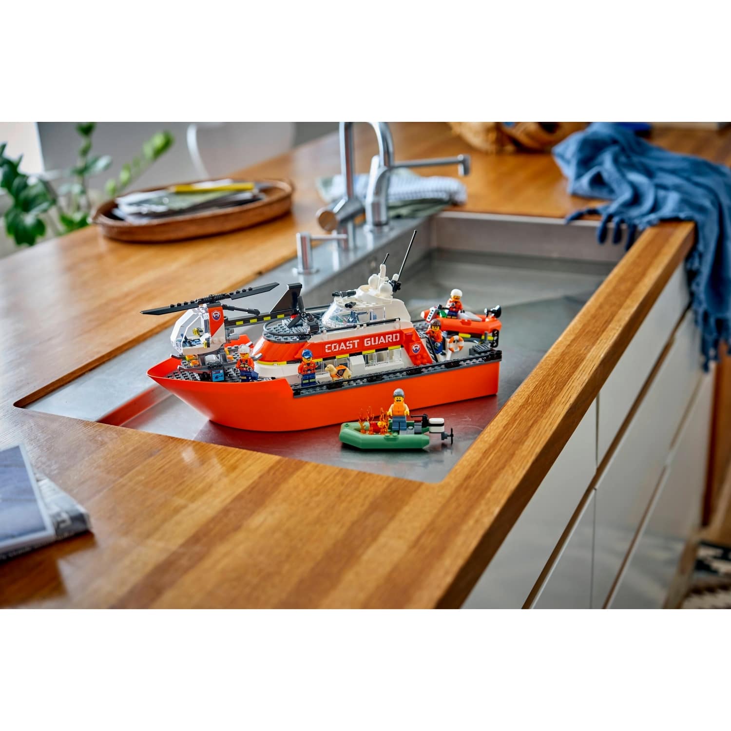 LEGO® 60504 Coast Guard Rescue Boat & Helicopter - City