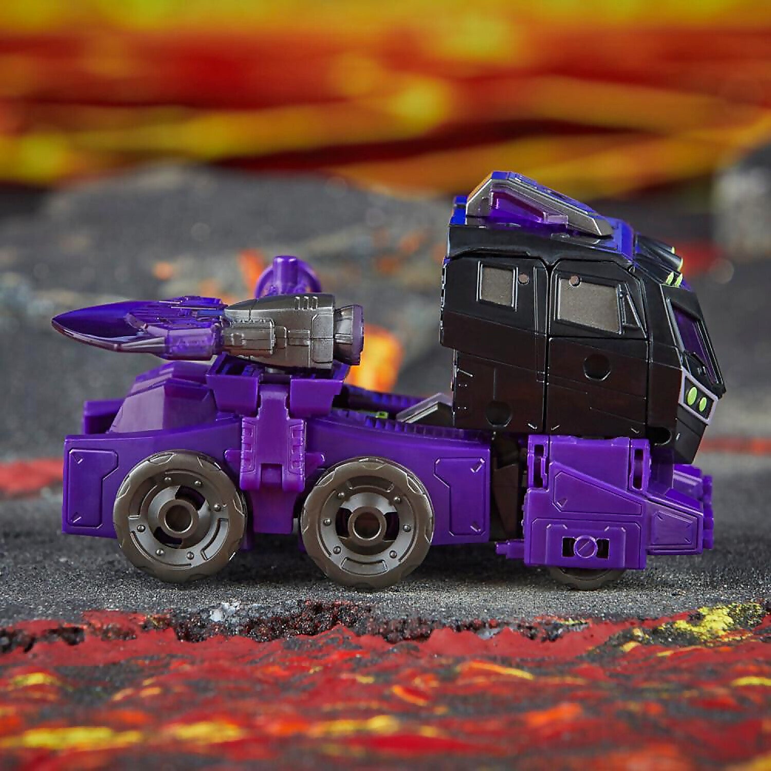 Transformers - Legacy United Animated Universe Decepticon Motormaster Action Figure - Hasbro