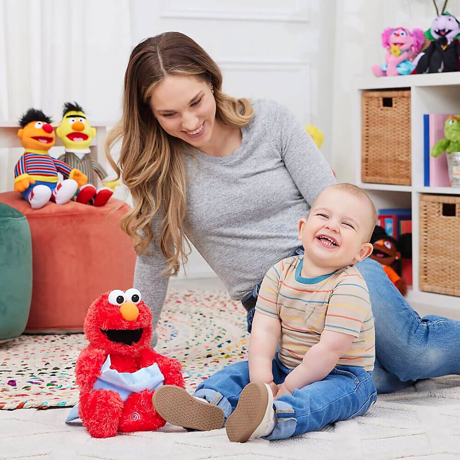 Sesame Street - Animated Peek-A-Boo Elmo Plush - Jasnor