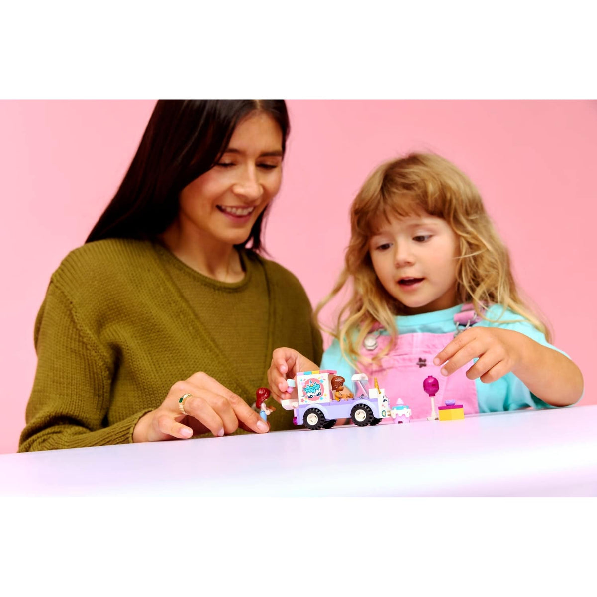 LEGO® 42675 Unicorn Cake Delivery Car - Friends 4+
