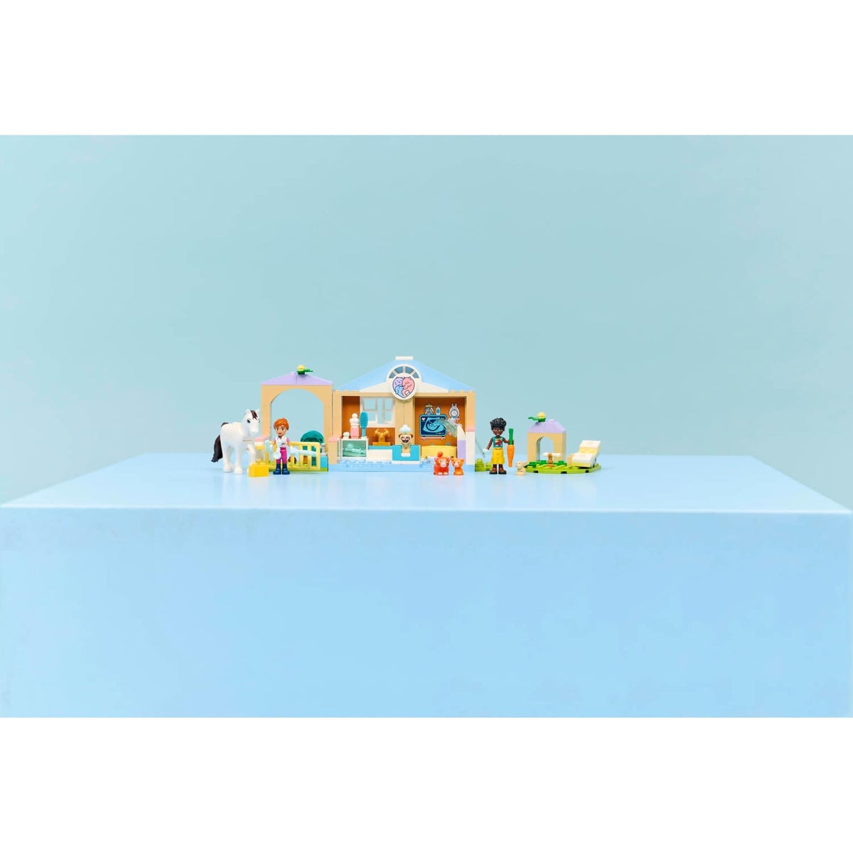 LEGO® 42696 Animal Vet Clinic - Friends 4+
