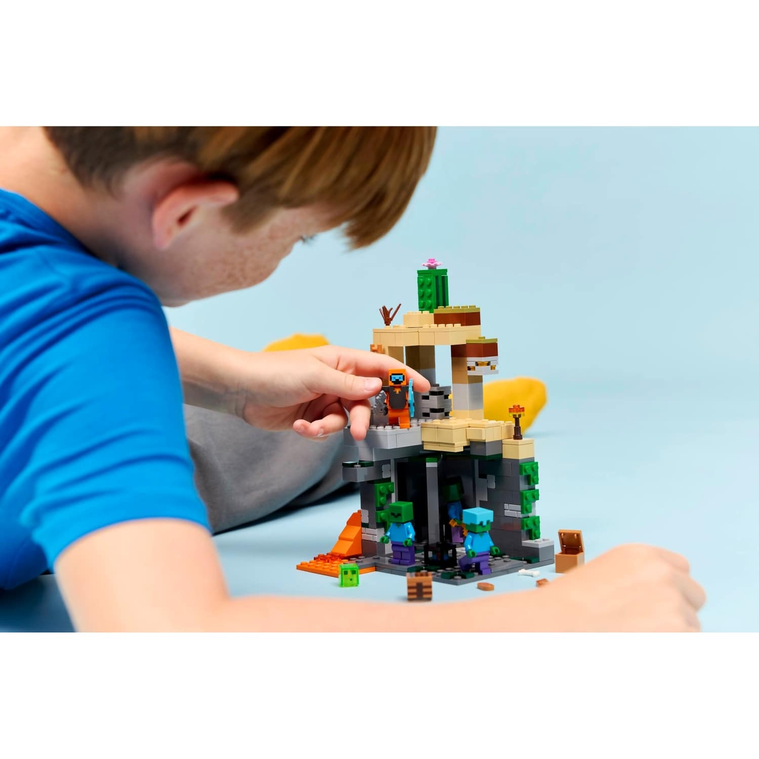 LEGO® 21587 Zombie Dungeon - Minecraft®