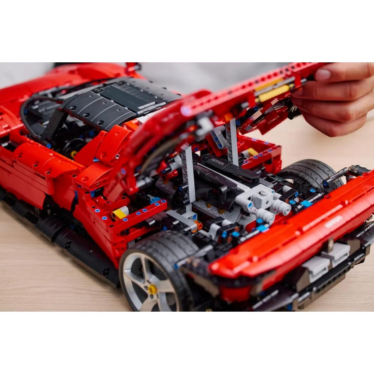 LEGO® 42143 Ferrari Daytona SP3 - Technic