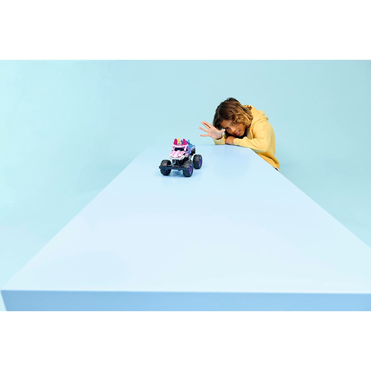LEGO® 42220 Monster Jam Sparkle Smash Pull-Back - Technic