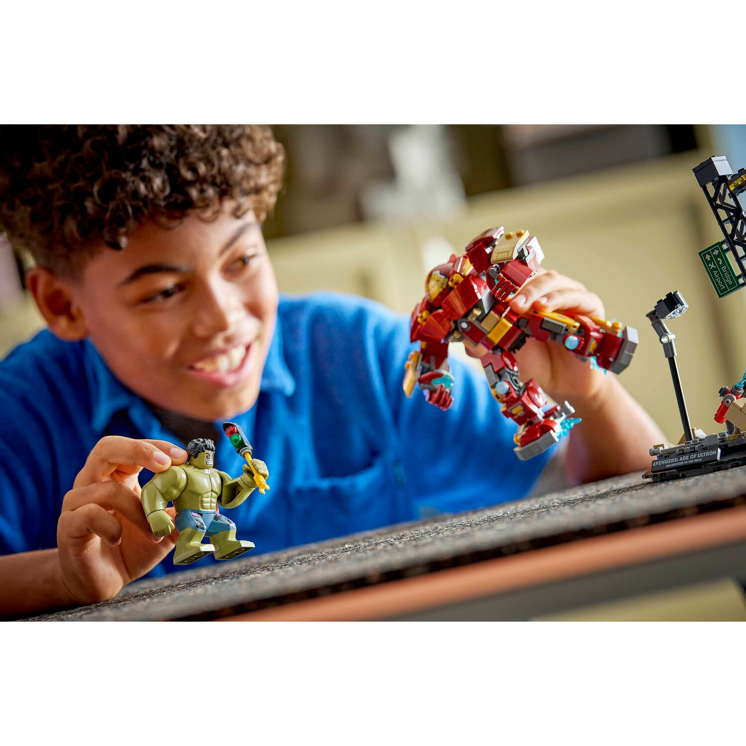 LEGO® 76343 Epic Battle: Hulkbuster vs. The Hulk - Marvel Super Heroes