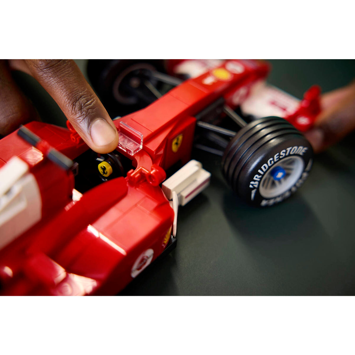 LEGO® 11375 Ferrari F2004 & Michael Schumacher - ICONS