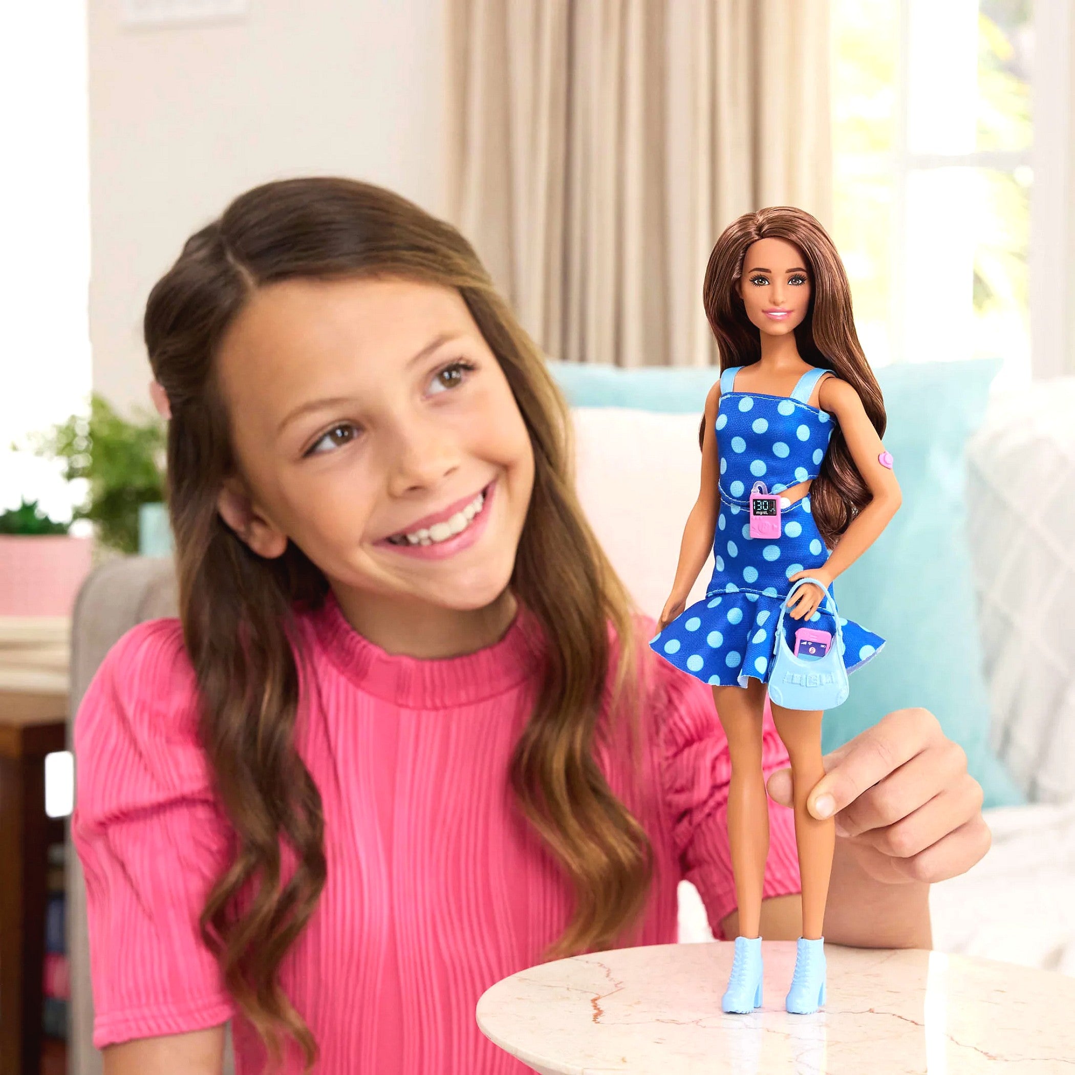 Barbie - Fashionista Fashionista Doll 242 with Type 1 Diabetes - Mattel