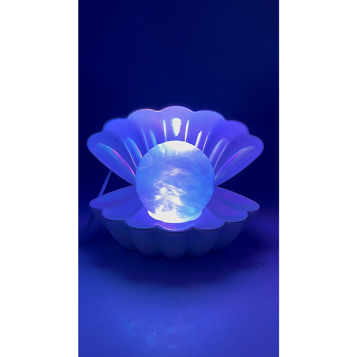 Cotton Candy - Clam Shell Cloud Lamp Pearl - LED Colour Changing Lamp
