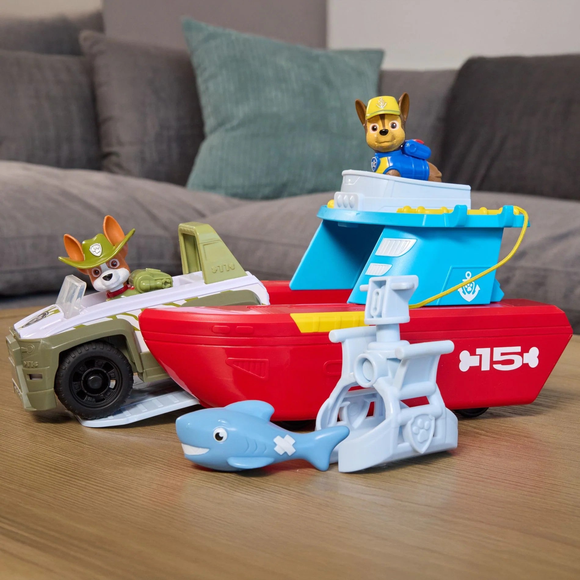 Paw Patrol - Sea Patroller Vehicle with Chase Figure