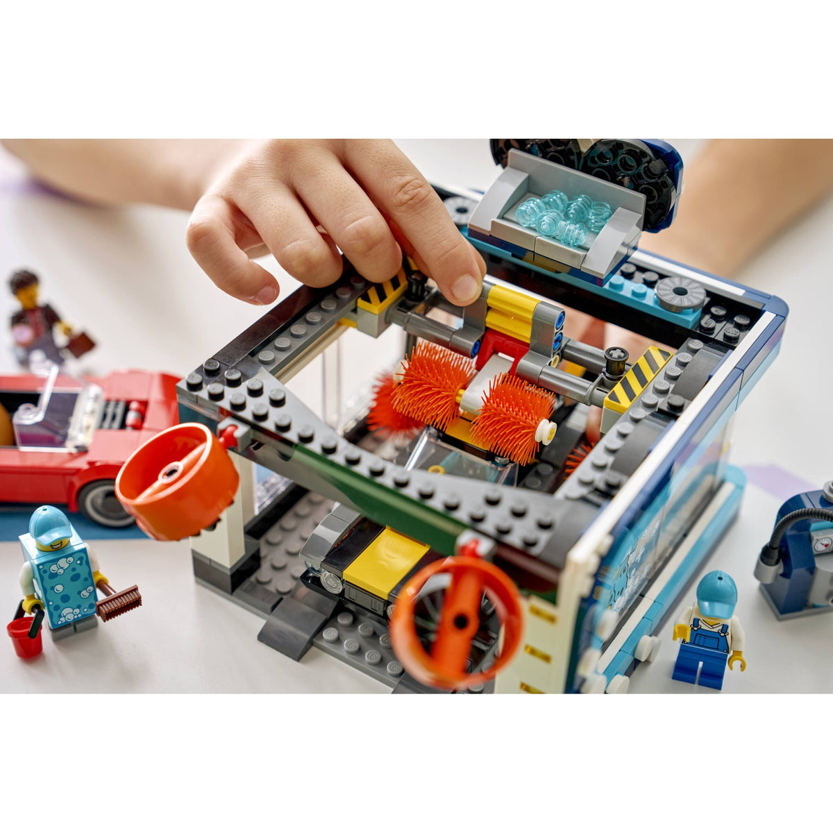 LEGO® 60497 Drive-Through Car Wash - City