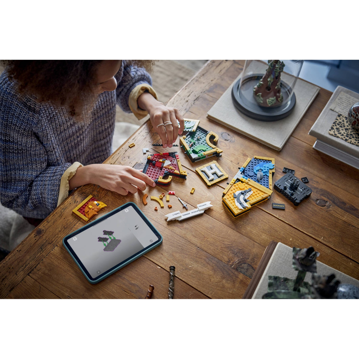 LEGO® 76462 Hogwarts House Crest - Harry Potter™