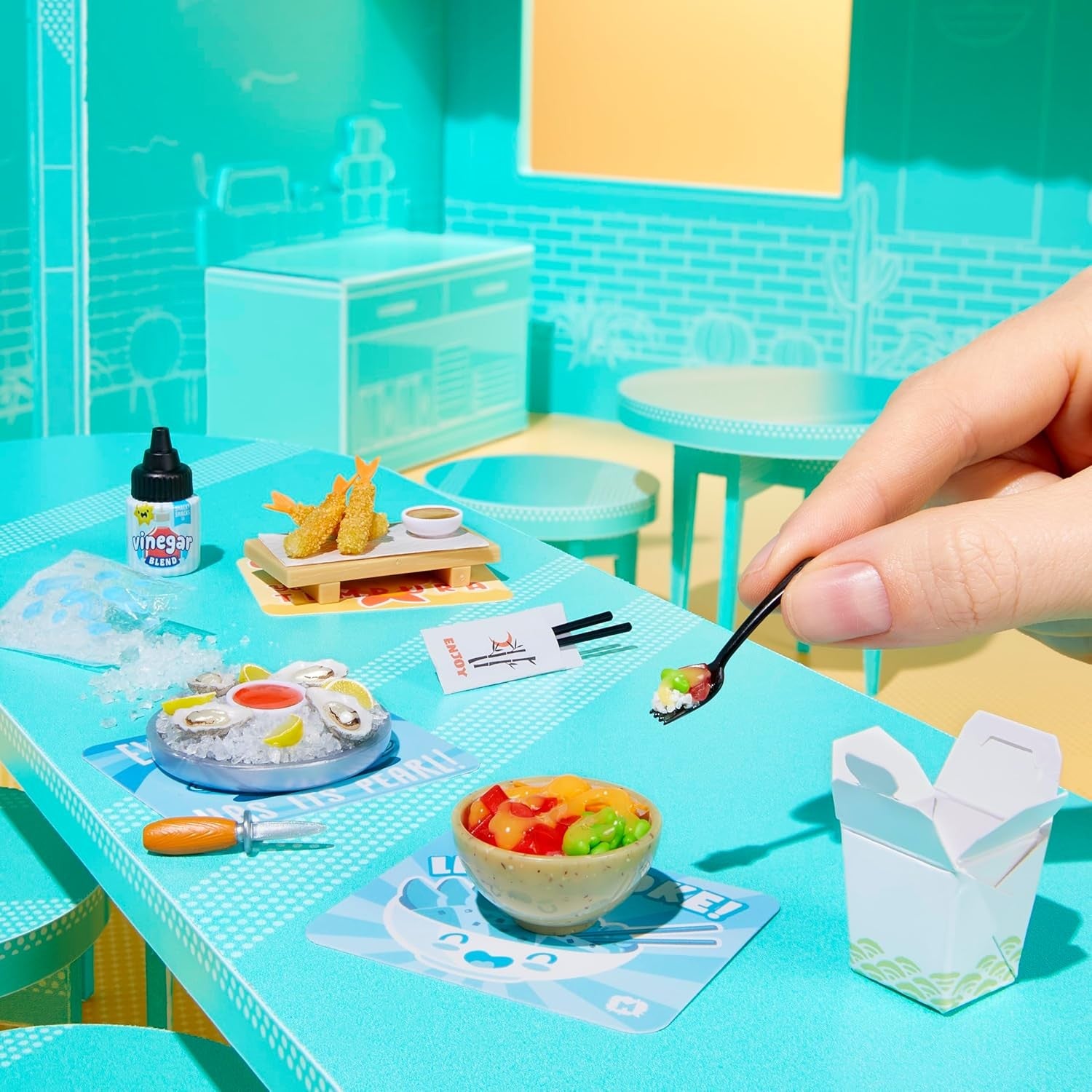 MGA's -  Miniverse - Make It Mini Cafe Series Series 6 Blind Capsule