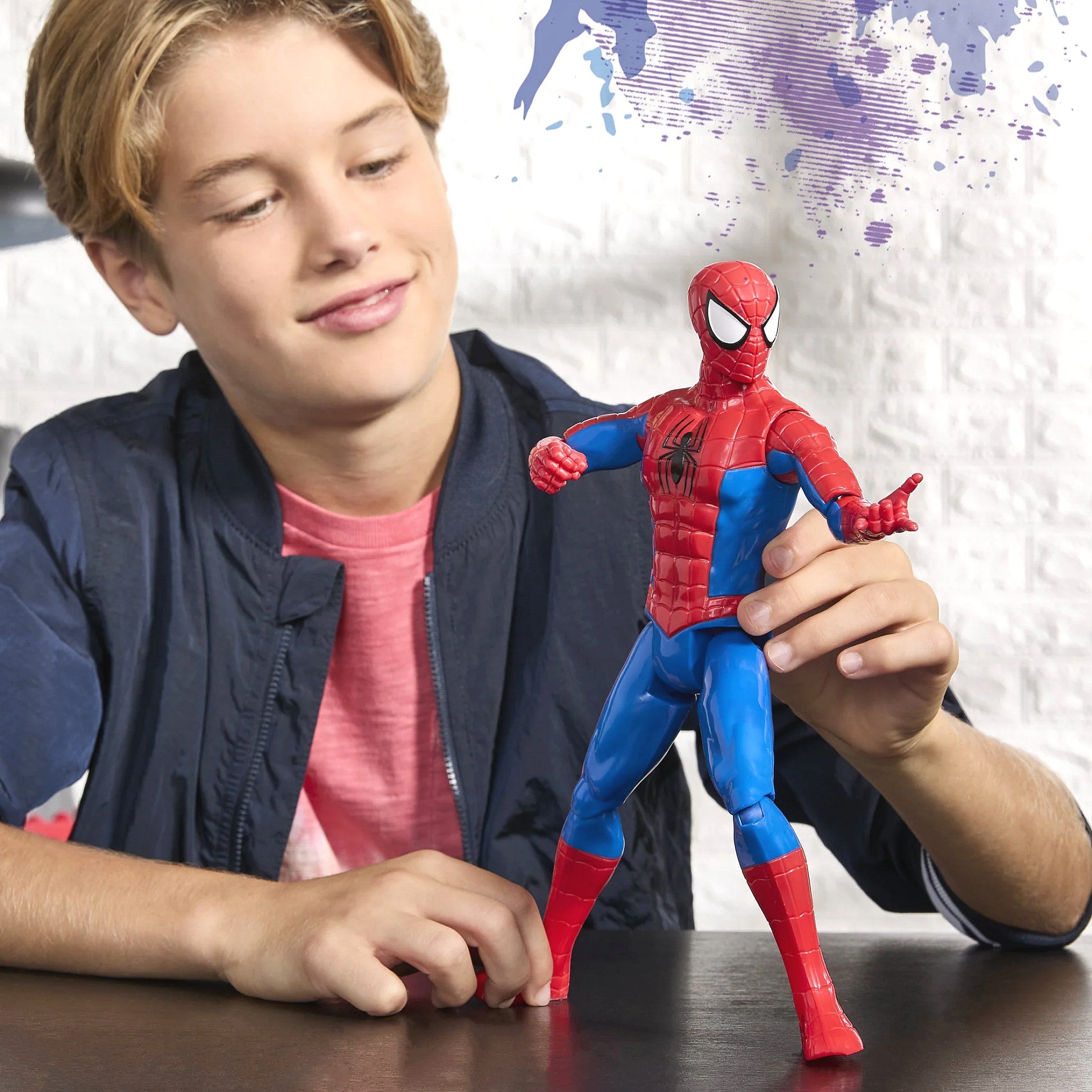 Spider-Man - Titan Series Marvel Spider-Man Figure - Hasbro