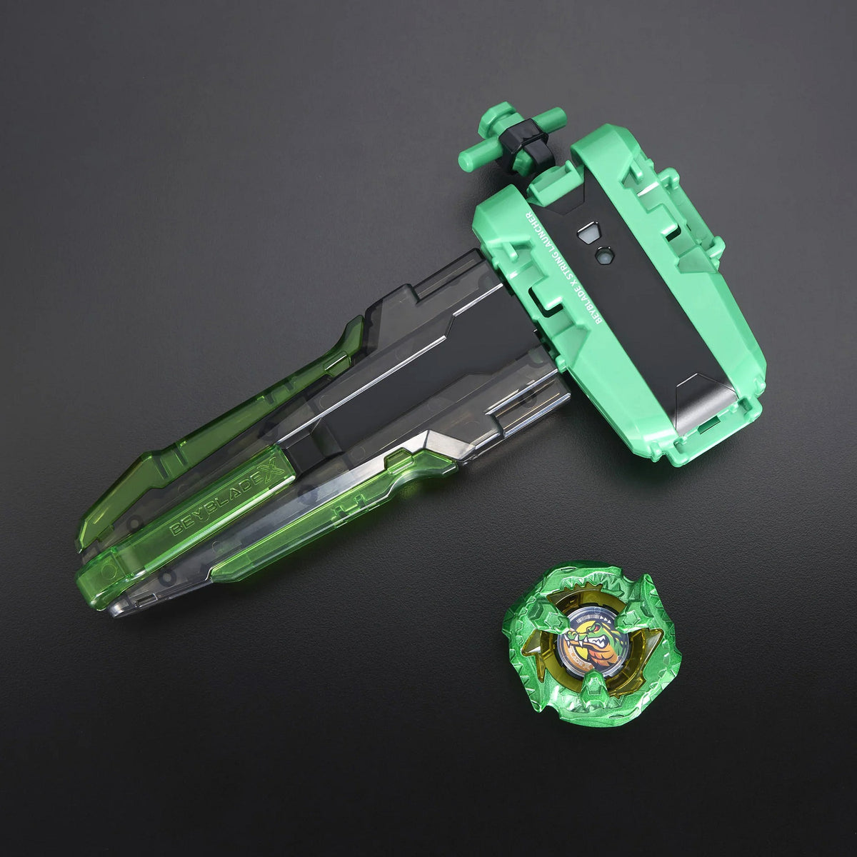 BEYBLADE X - Bite Croc 2-60Q Deluxe String Launcher & Custom Grip Set - Hasbro