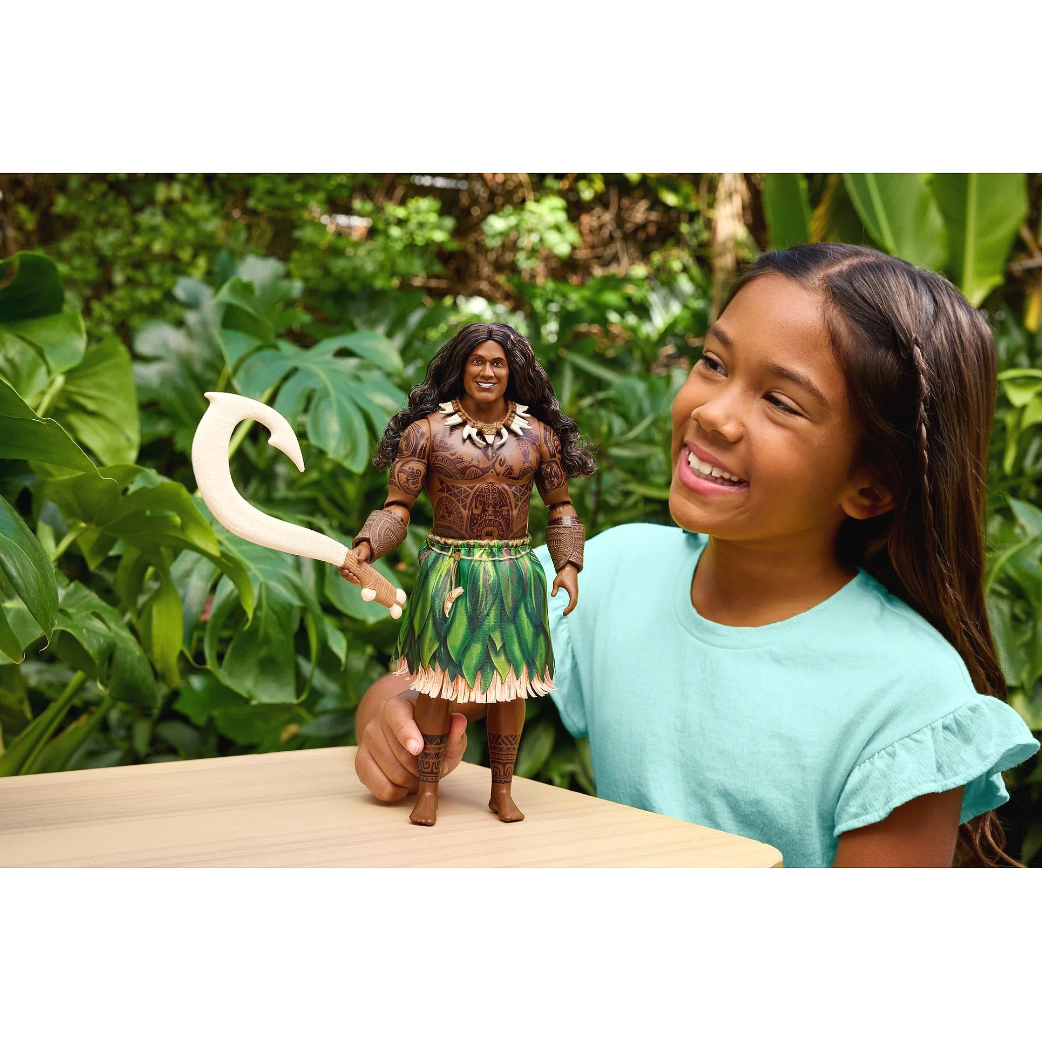 Disney - Moana Maui Doll with Removable Fashion & 4 Accessories Inspired by Live Action Movie - Mattel