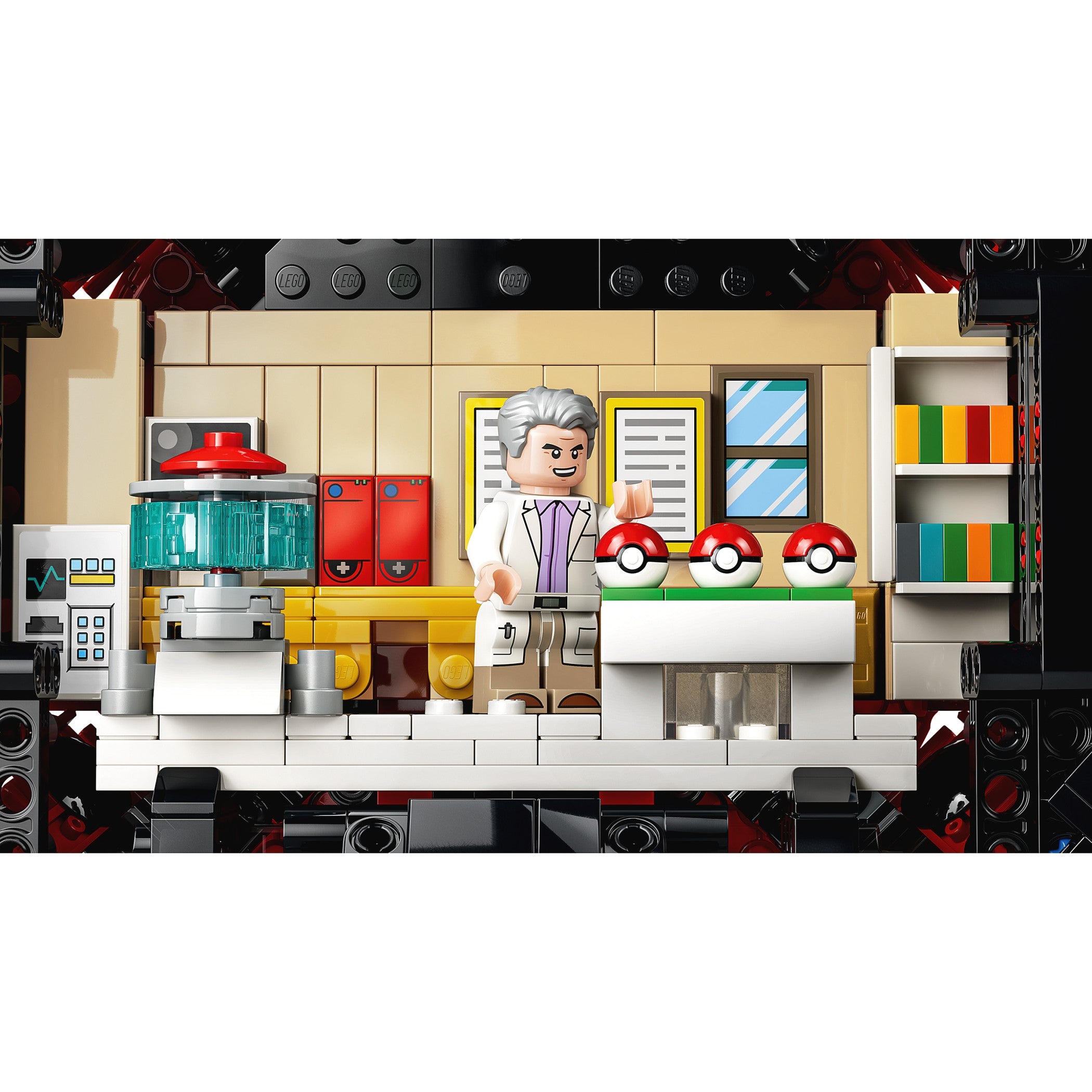 LEGO® 72154 Iconic Trainer Moments Poke Ball - Pokémon™