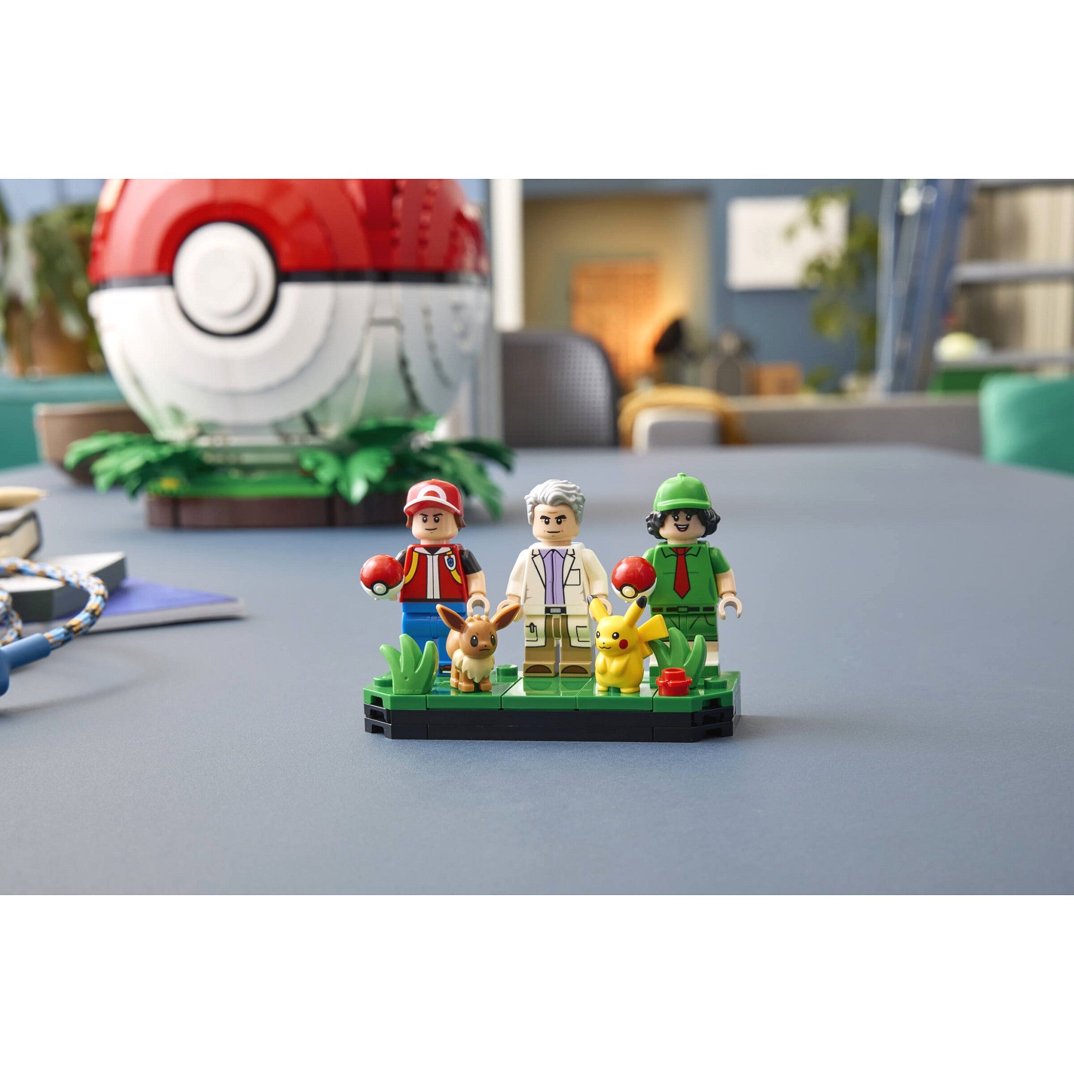 LEGO® 72154 Iconic Trainer Moments Poke Ball - Pokémon™