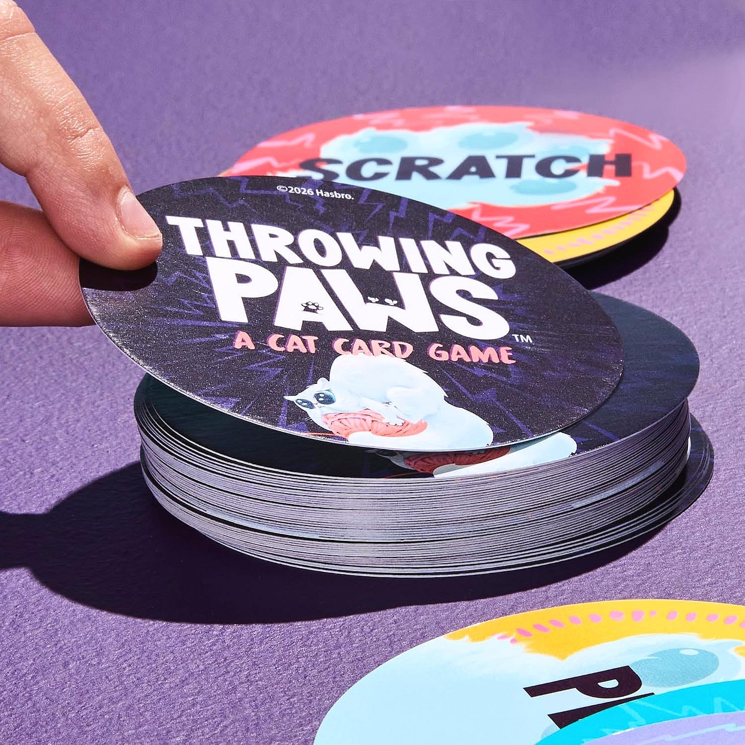 Hasbro GAMES - Throwing Paws A Cat Card Game