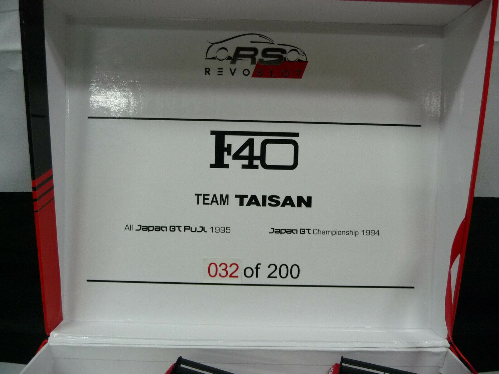REVOSLOT - 1:32 RS0099 FERRARI F40 TEAM TAISAN TWIN PACK NO34 NO.40 SCALEX/CARR