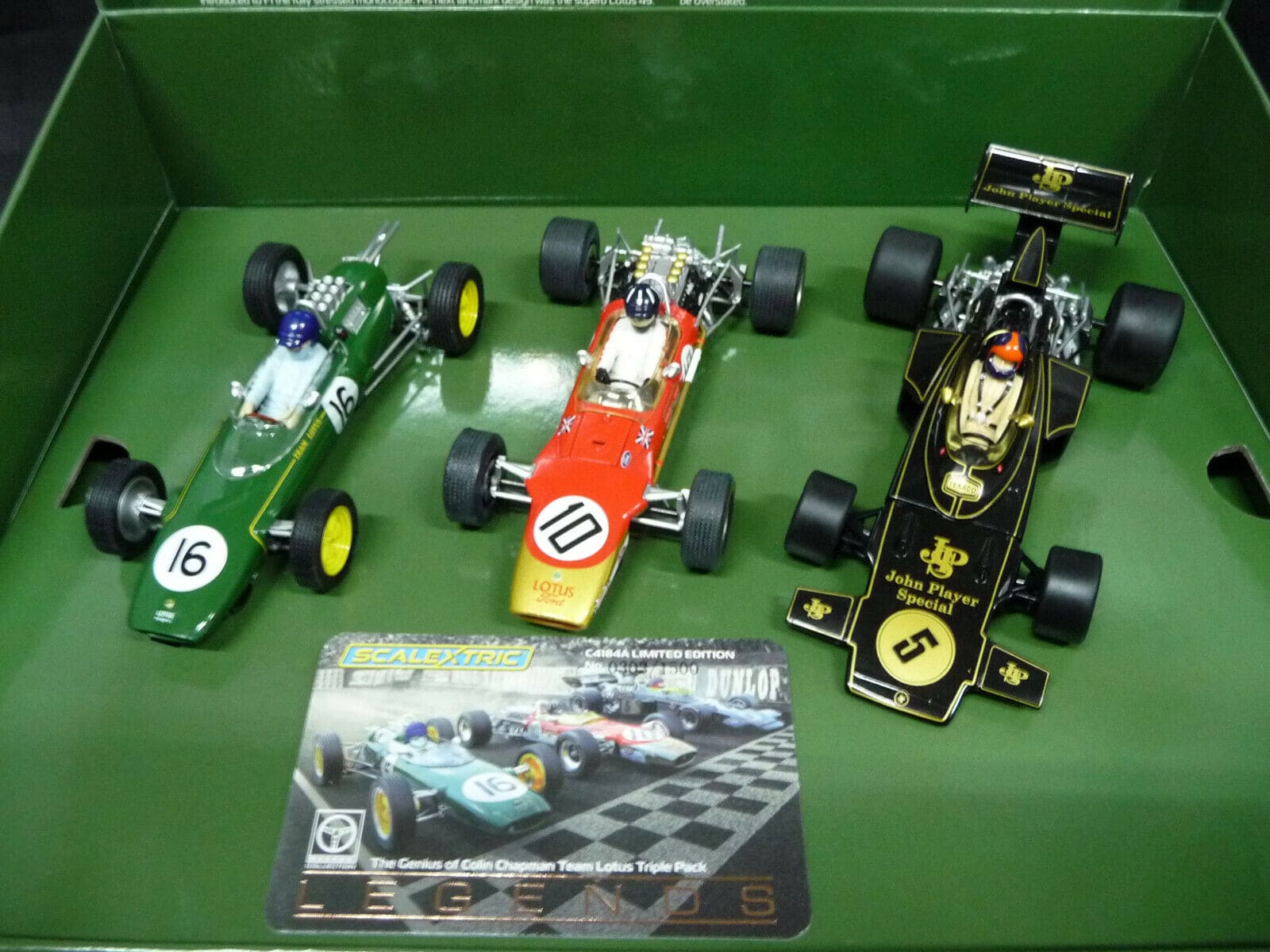 SCALEXTRIC - C4184A 1:32 THE GENIUS OF COLIN CHAPMAN TEAM LOTUS TRIPLE PACK