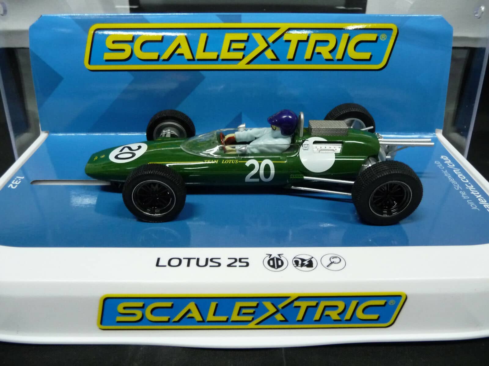 SCALEXTRIC - C4195 1:32 LOTUS 25 BRITISH 1962 JIM CLARK SLOT CAR SUIT CARRERA