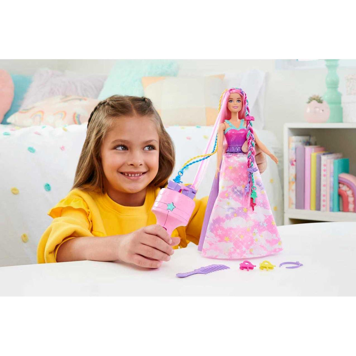 Barbie - Dreamtopia Twist n Style Doll and Accessories