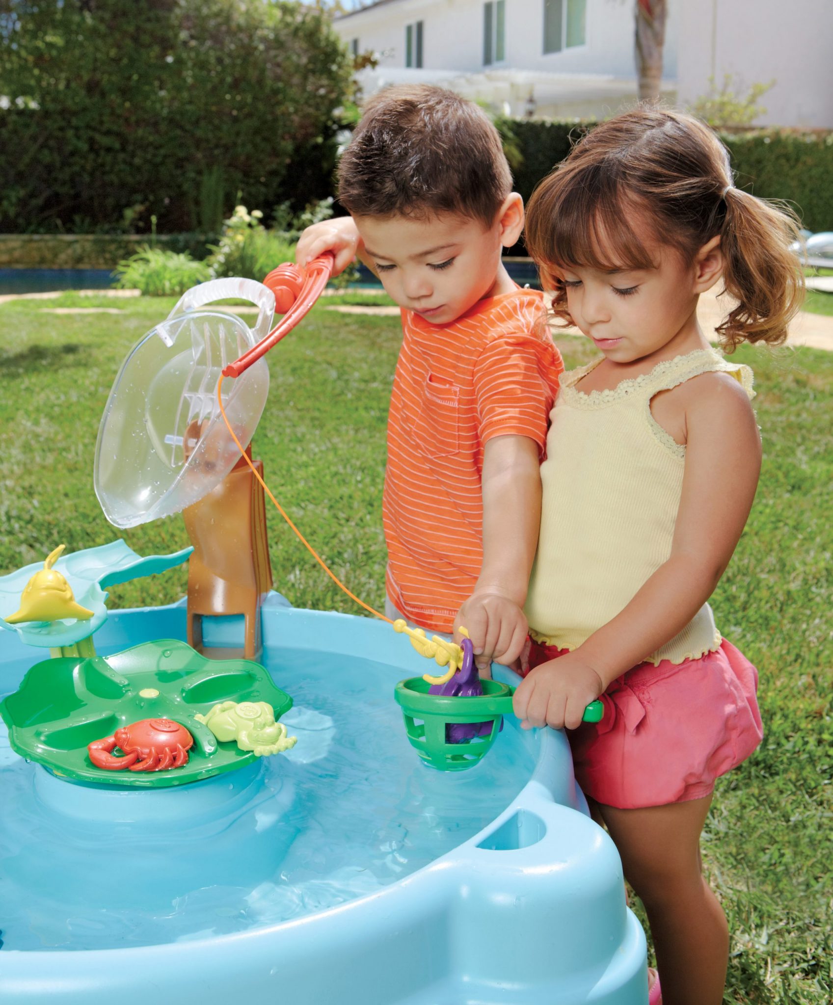 fish and splash water table